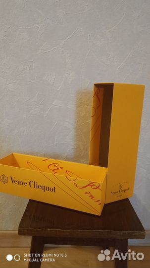 Бутылка пустая вдова клико