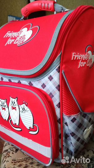 Школьный ранец