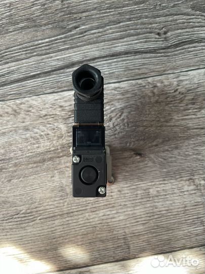 SMC пневмонаспркдклитель