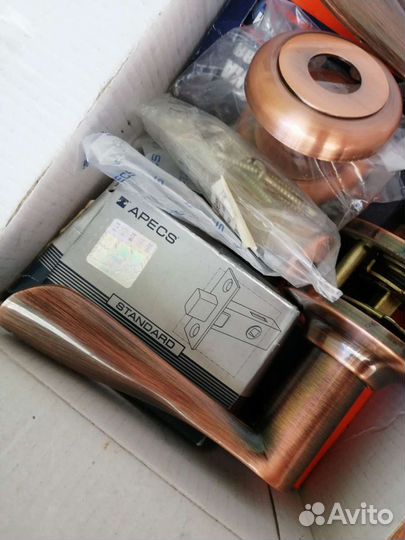 Комплект ручек для межкомнатных дверей