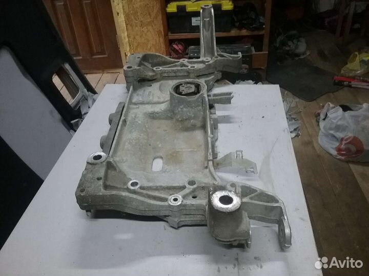 Подрамник на Шкода Октавия A5