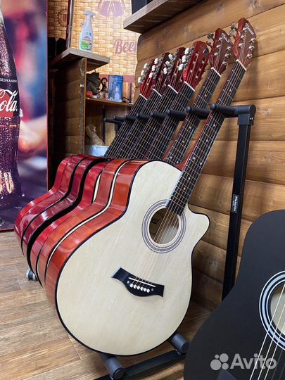 Аккустическая гитара новая