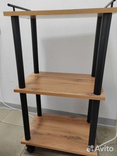 Этажерка на колесиках