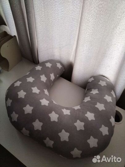 Подушка для кормления новая