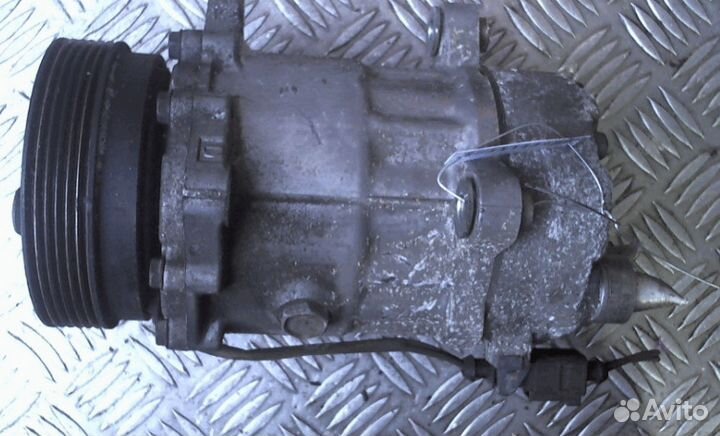 Компрессор кондиционера Audi тт 1,8 ARY