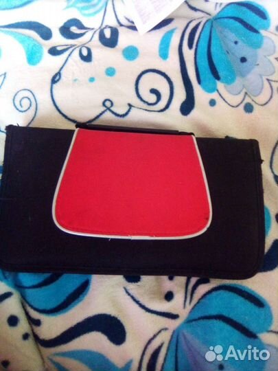 Музыка и пустые диски сиди и т.д