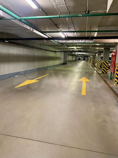 Машиноместо, 18 м²