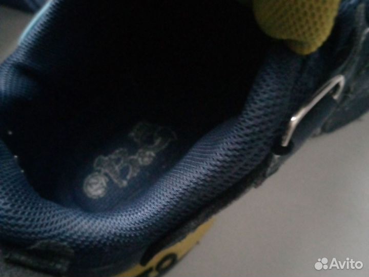 Кросовки 27размер