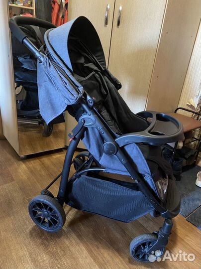 Коляска прогулочная