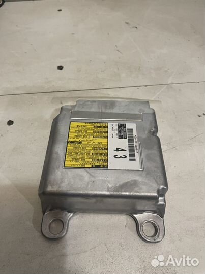 Блок управления AIR BAG Toyota Land Cruiser 200