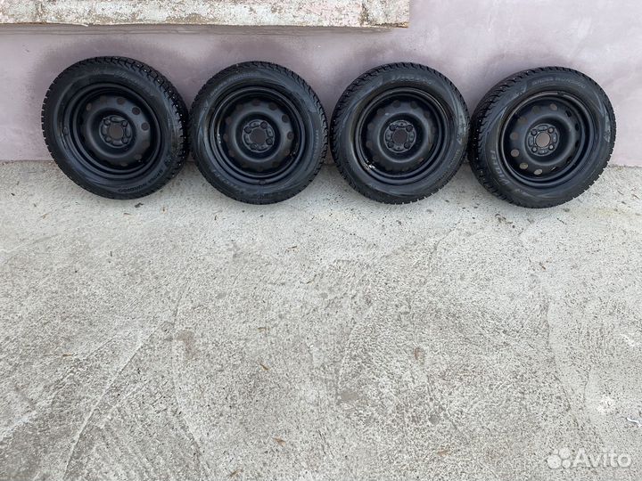 Зимние шины с дисками R14 175/65 Viatti