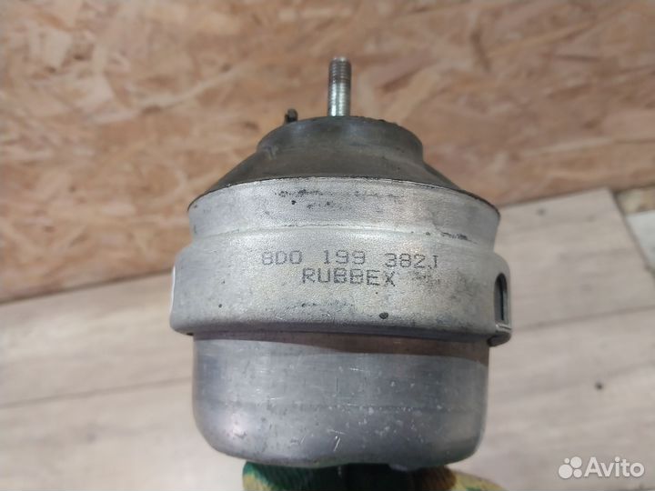 Подушка двигателя Audi A6 C5 VW Passat B5 1.8