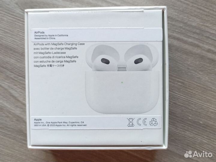 Беспроводные наушники airpods 3. Чехол в подарок