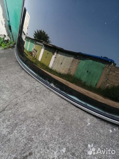 Заднее стекло на mercedes w126