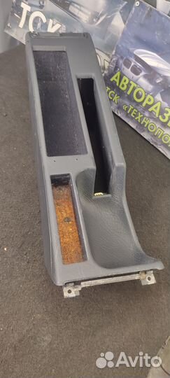 Центральная консоль Audi 100 C4