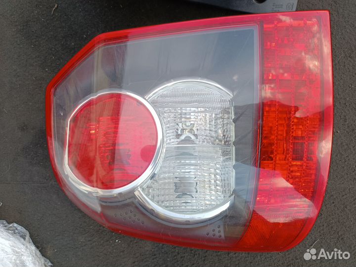 Фонарь задний левый/правый Freelander 2 L359 07-10