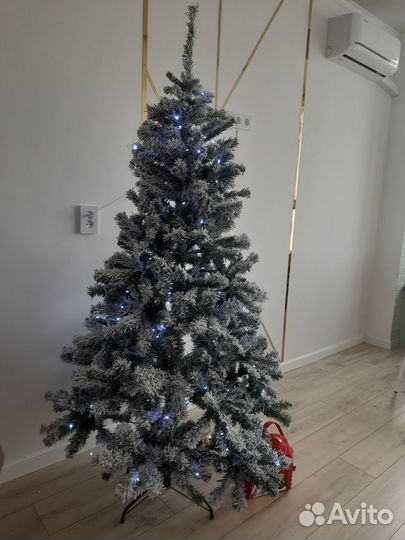 Продам елку заснеженную 1.8 метра