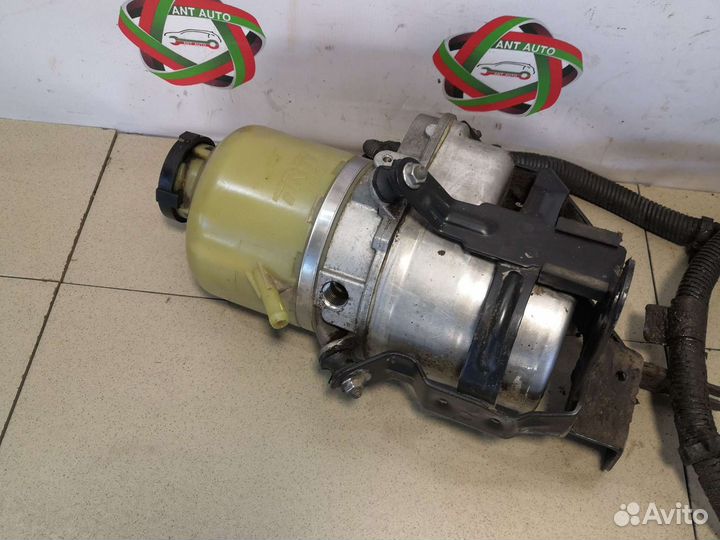 Opel Astra H Насос эгур