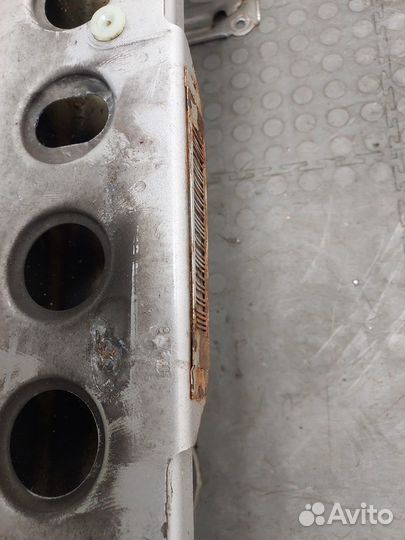 Усилитель бампера передний Ford Focus 3, 2011