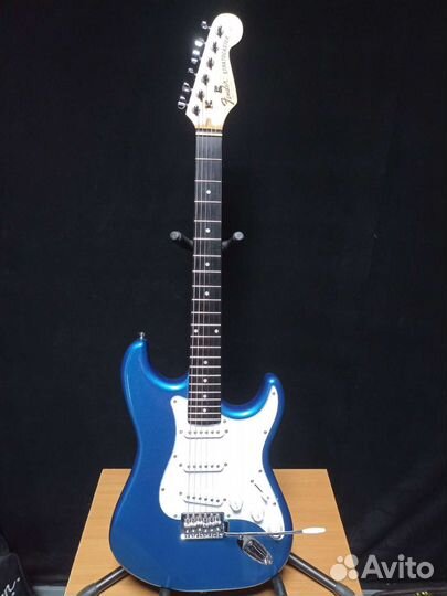 Fender Stratocaster новый с чехлом