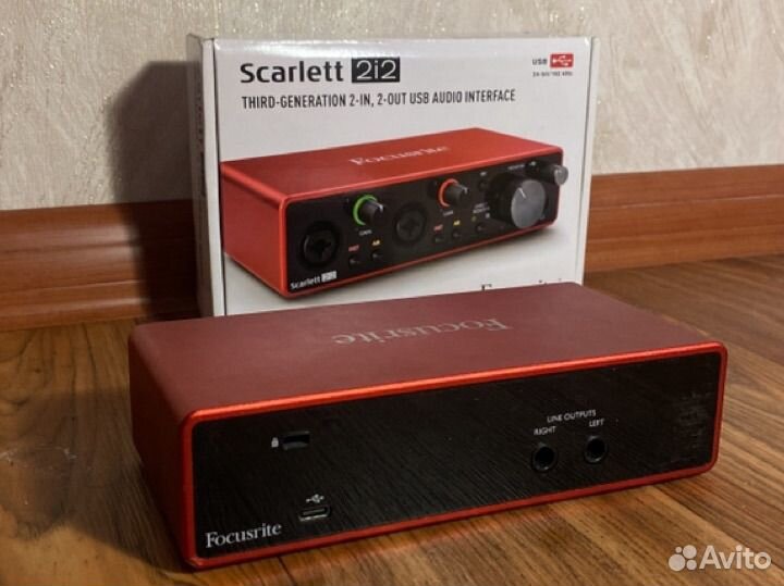 Звуковая карта Focusrite Scarlett 2i2 3rd