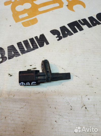Датчик ABS передний правый Skoda Fabia