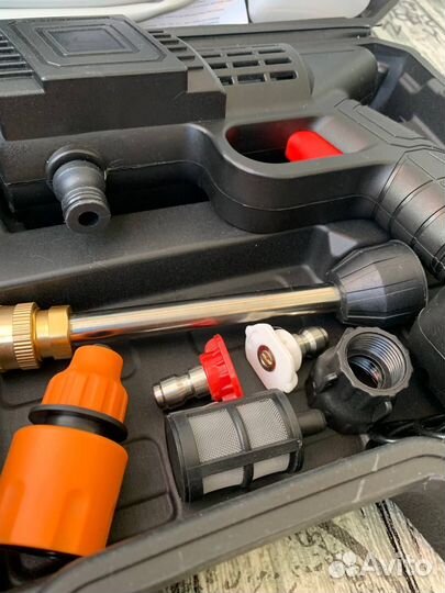 Мойка высокого давления на аккумуляторе