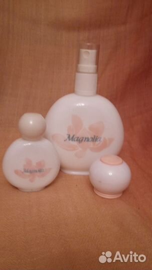 Флаконы от винтажных духов Magnolia