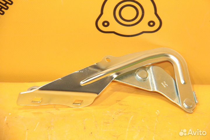 Петля капота правая Ford Focus 2005 - 2011 год