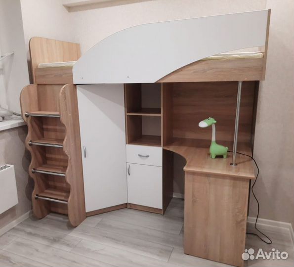 Кровать двухъярусная