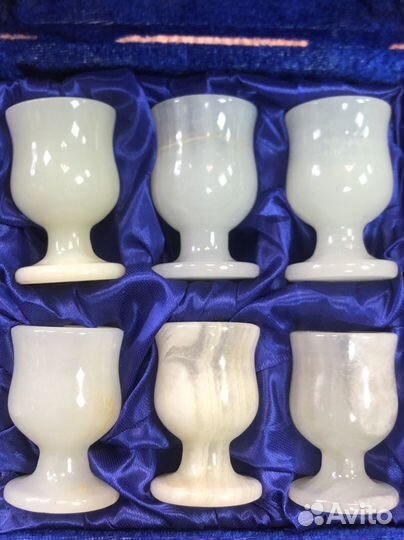 Набор рюмок из камня. Белый оникс. Цена за набор
