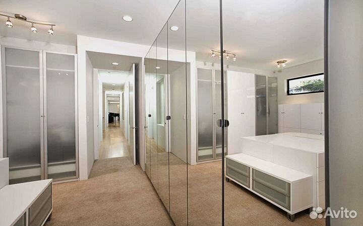 Настенное зеркало от производителя