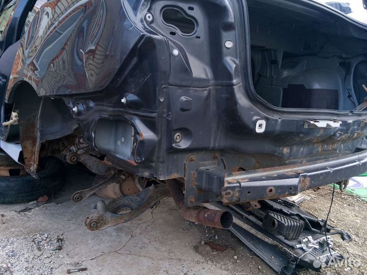 Задняя панель mazda 3бк