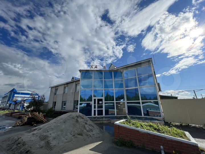 Здание, 900 м²