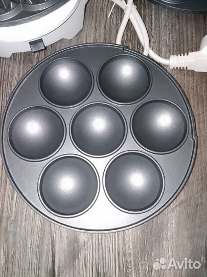 Вафельница новая