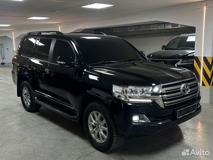 Toyota Land Cruiser 4.6 AT, 2015, 214 000 км