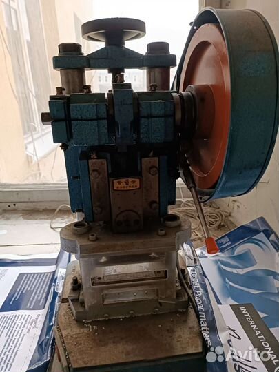 Вырубщик тигельный