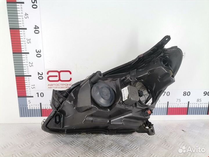 Фара передняя для Opel Astra H 93178636