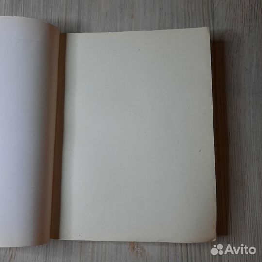 Тициан 1487-1576. Такач-Харасти. 1963 г