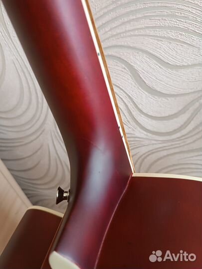 Гитара электроакустическая