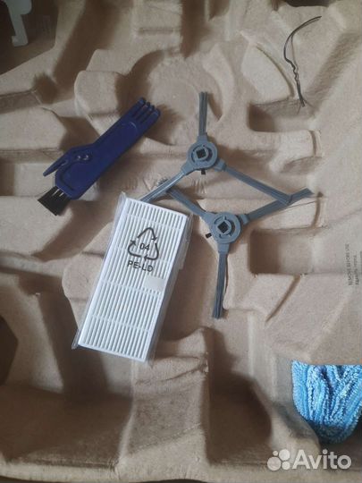 Робот пылесос polaris