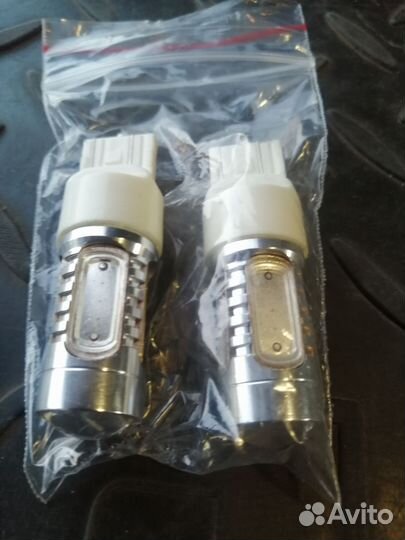 Светодиодные лампочки с линзой на стоп