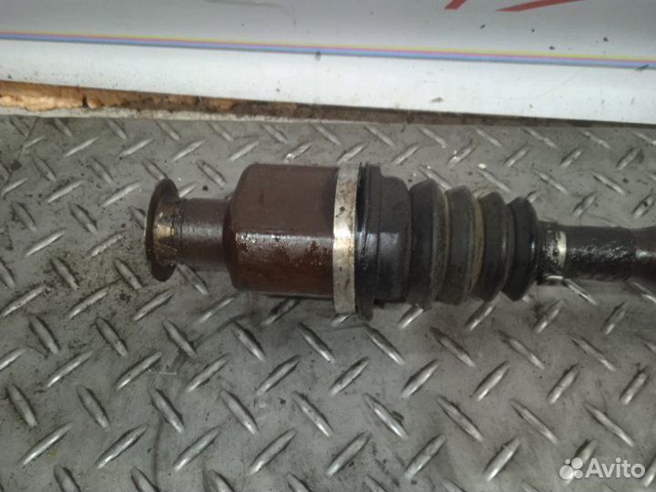 Привод передний правый Renault Logan 1