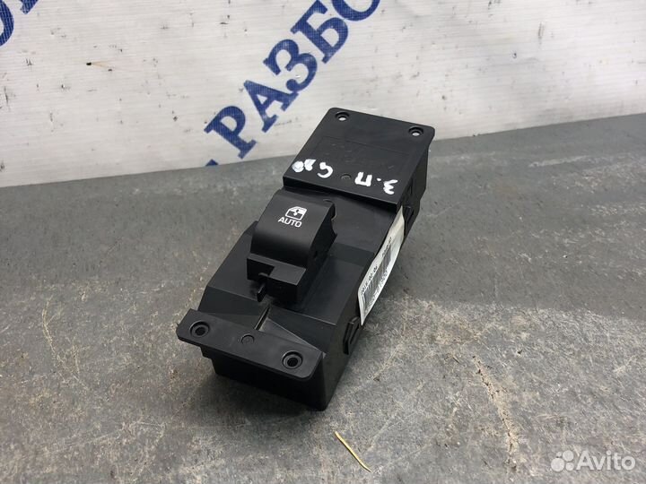 Зад прав кнопка эсп Genesis 2