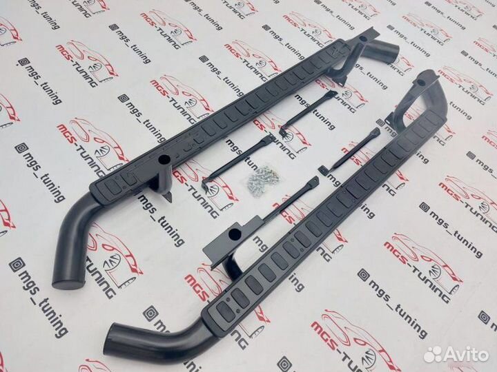 Пороги на Land Rover Defender 110 Black 83-20