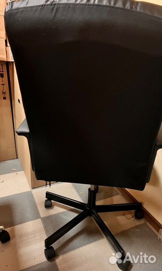 Компьютерное кресло новое CH-823axsn