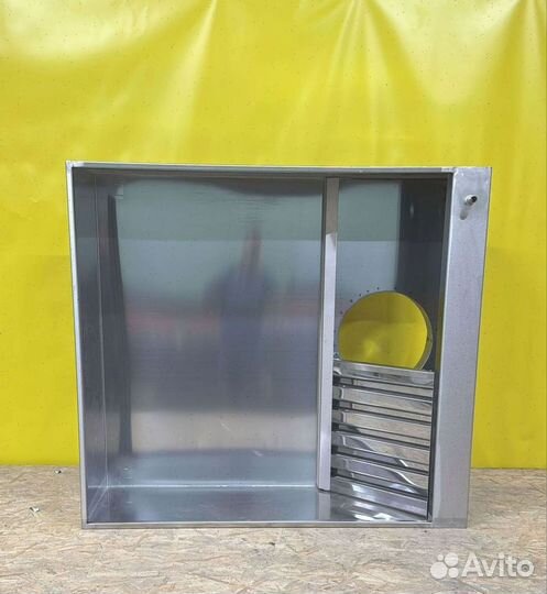 Зонт вытяжной пристенный