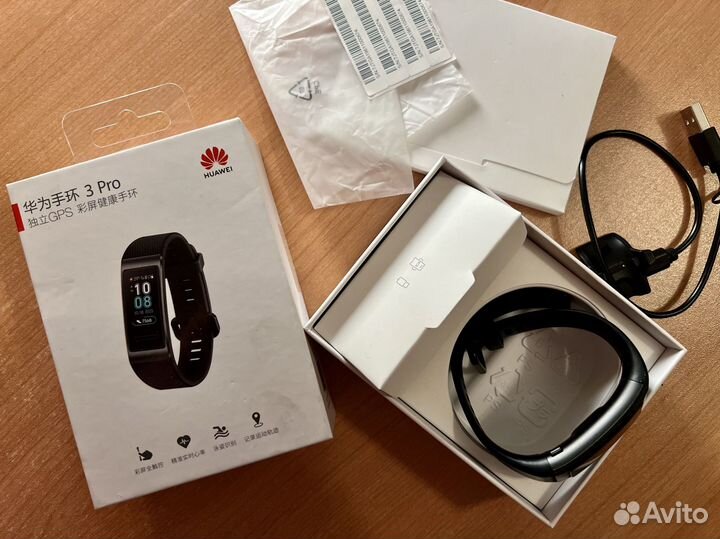 Фитнес-браслет Huawei Band 3 Pro