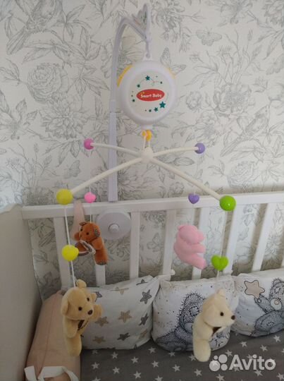 Мобиль/карусель на кроватку музыкальная батарейки