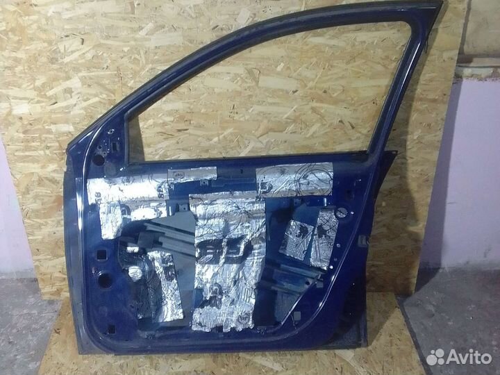 Дверь передний правый Renault Megane 2